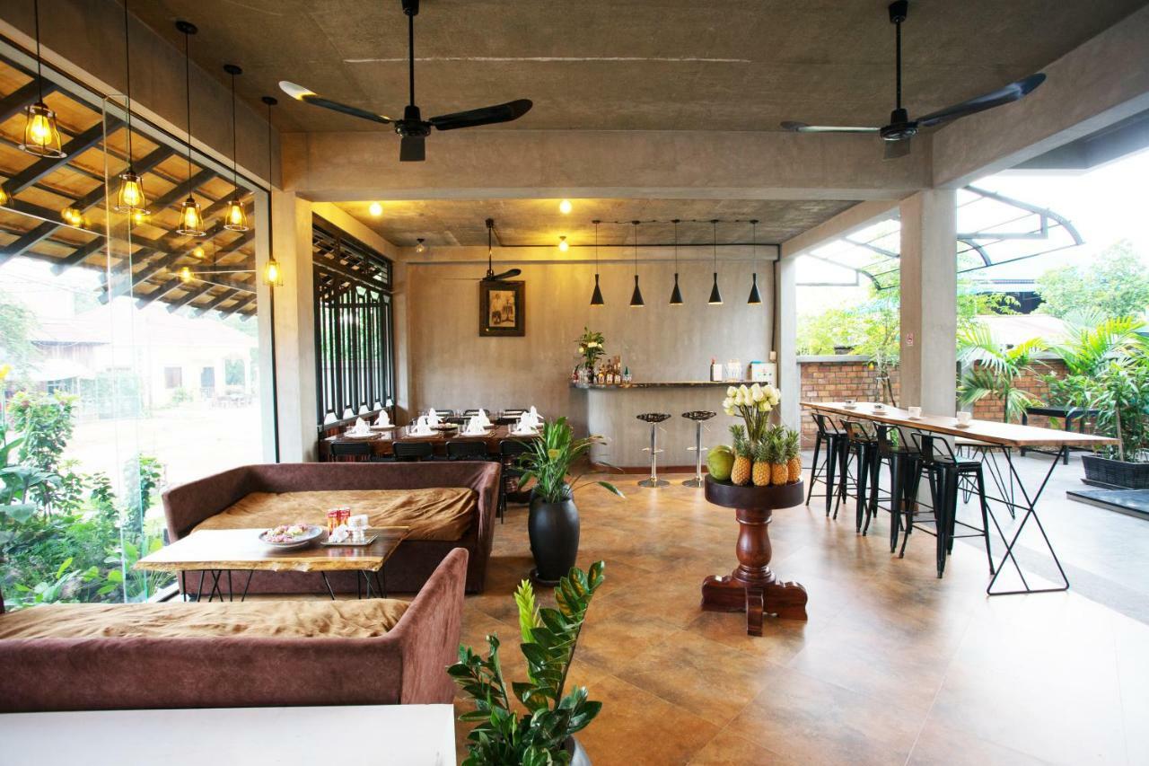 โรงแรม เซ็นทรัล บล็องช์ เรสซิเดนซ์ 4*