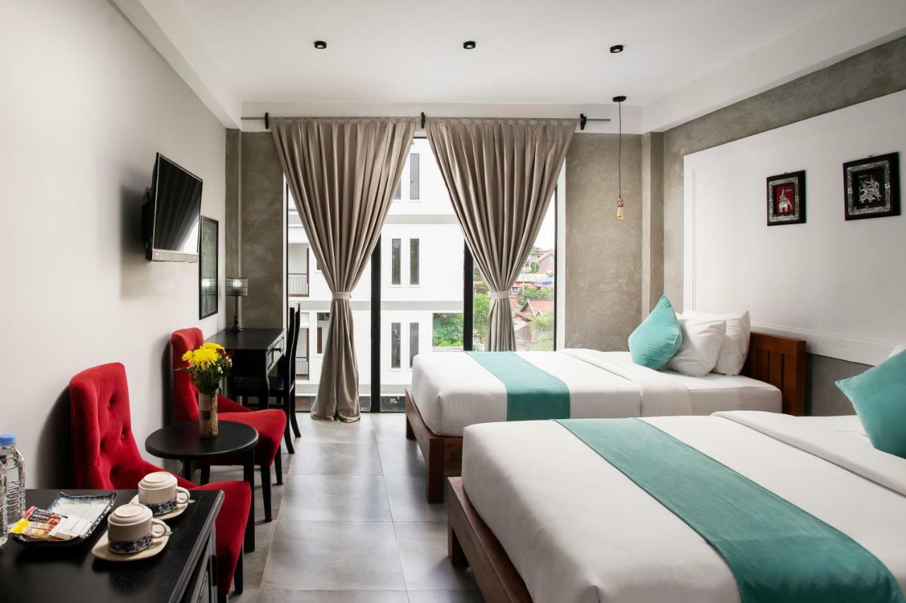 Blanche Siem Reap